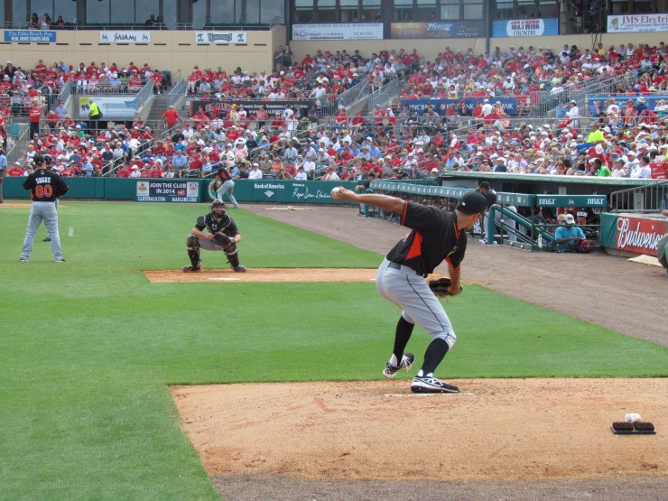 Steve Cishek warming up