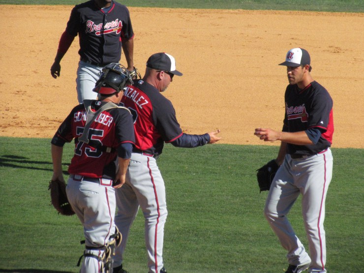 Freddi Gonzalez switching pitchers