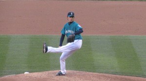 Iwakuma pitching leg up