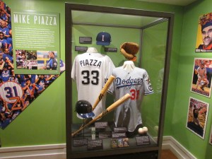 Mike Piazza locker